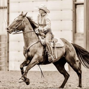 Meet your Posher, Kelly